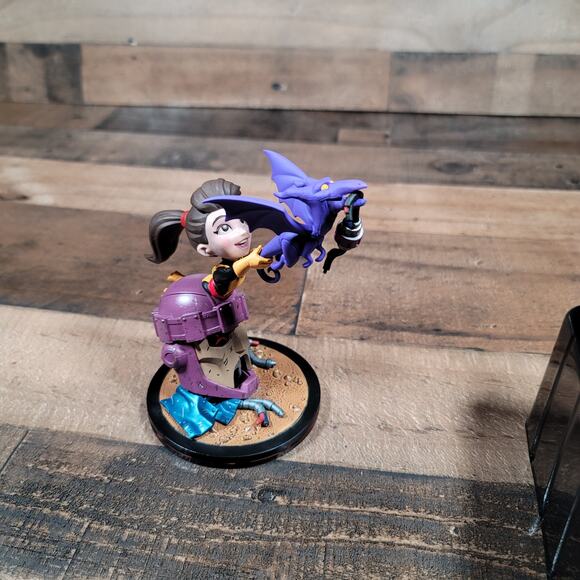 Marvel's X-men Kitty Pryde and Lockheed Q-Fig Elite Diorama Figure Vinyl Figure - Picture 8 of 10